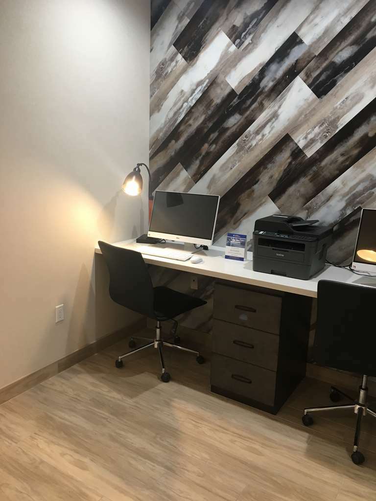 Best Western Plus New Barstow Inn & Suites المرافق الصورة