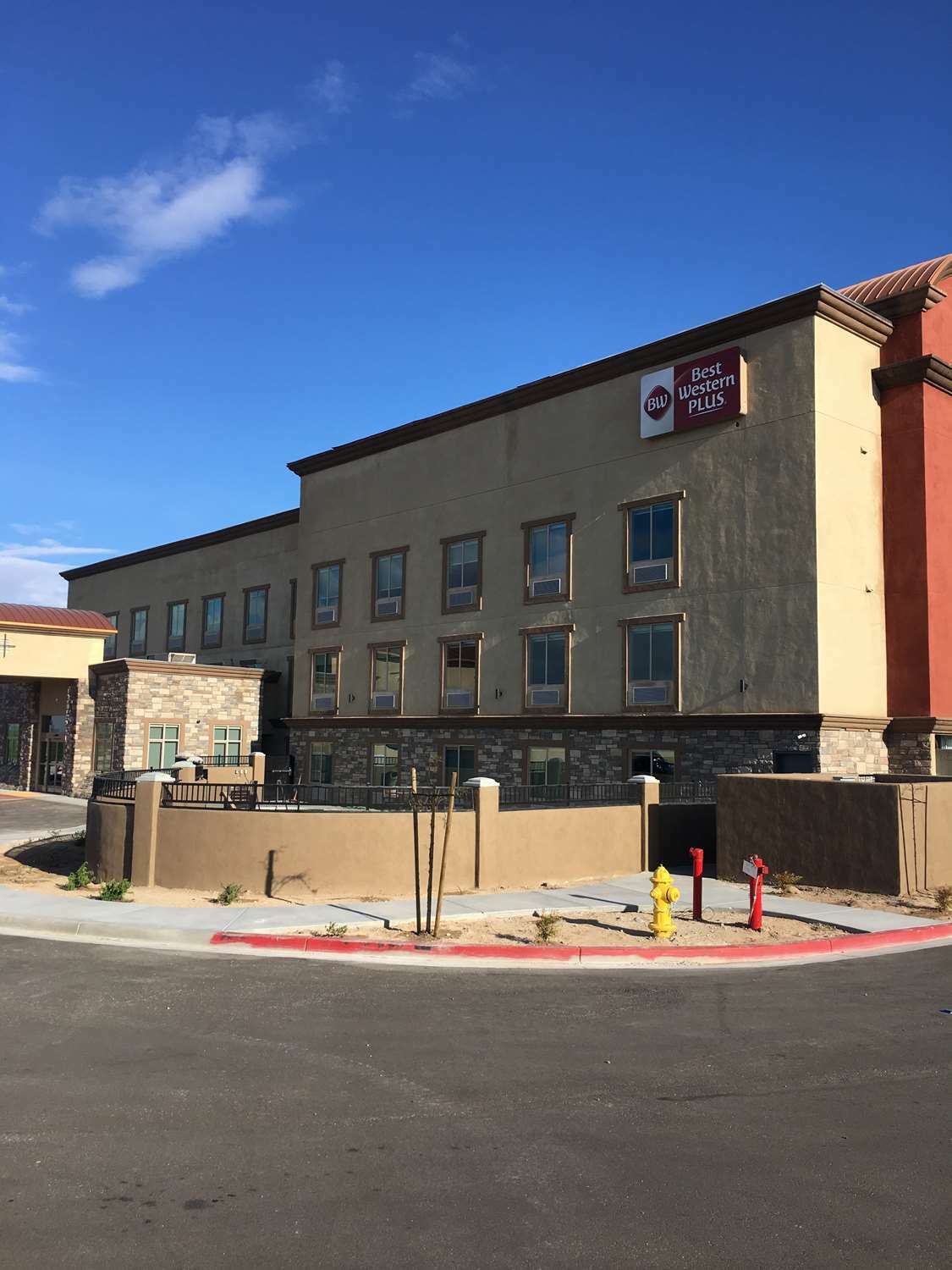 Best Western Plus New Barstow Inn & Suites المظهر الخارجي الصورة